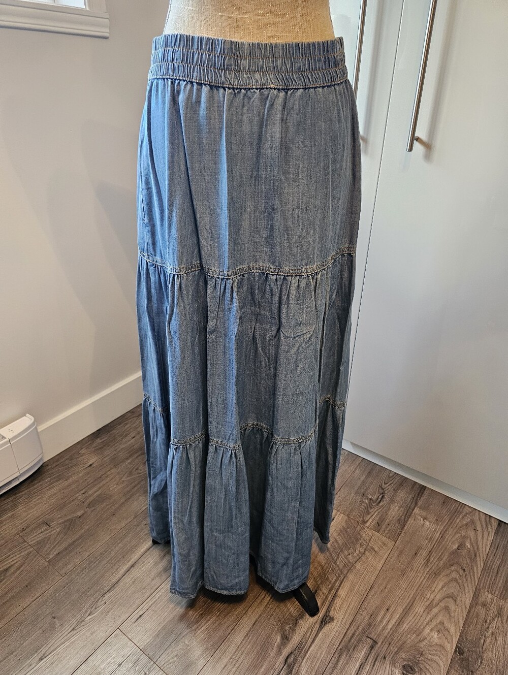 Sigrid OLSEN Tiered Blue Denim Maxi Skirt - MEDIUM